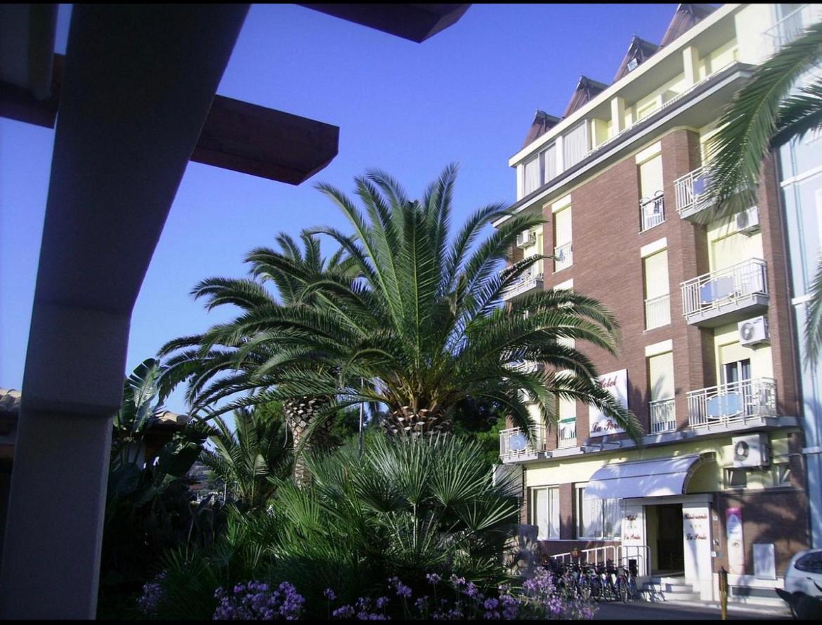 Hotel La Perla Cupra Marittima Exterior foto